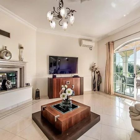 וילה Caty Catarina *