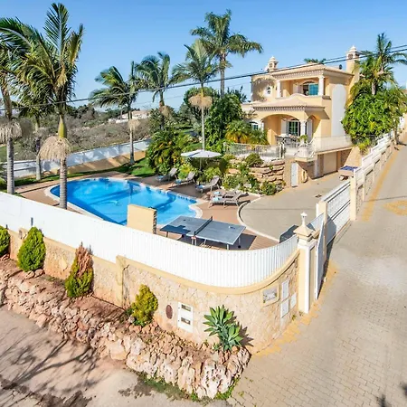 Caty Catarina Villa